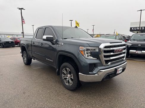 Used 2019 GMC Sierra 1500 SLE w/ SLE Value Package image 4