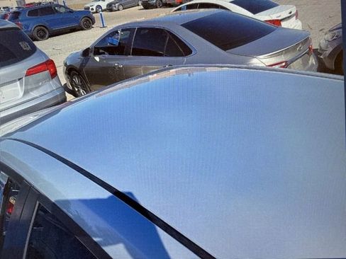 Used 2016 Toyota Corolla LE FWD image 4