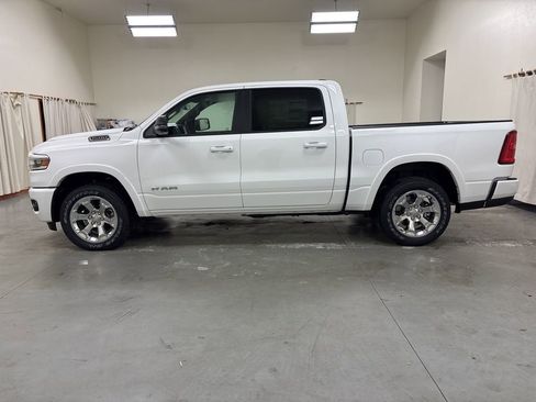 New 2026 RAM 1500 4x4 Crew Cab image 5