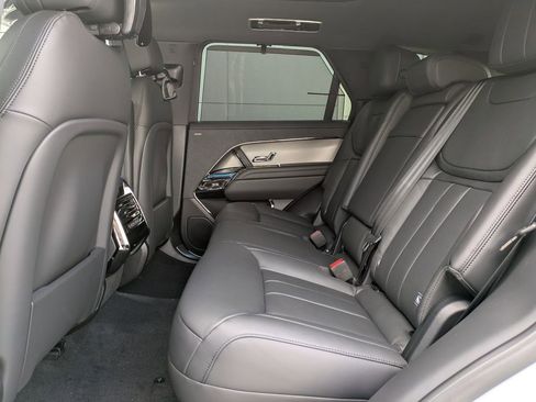 New 2026 Land Rover Range Rover Sport SE image 15