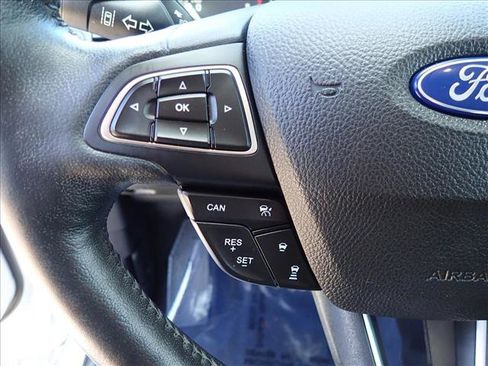 Used 2019 Ford Escape Titanium AWD/4WD image 16