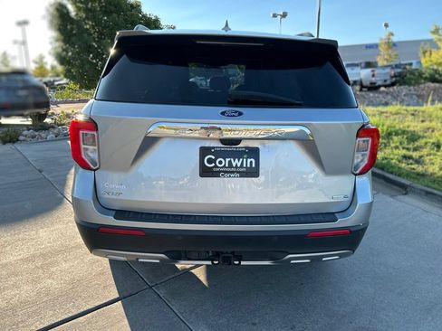 Used 2020 Ford Explorer XLT w/ Equipment Group 202A AWD/4WD image 8