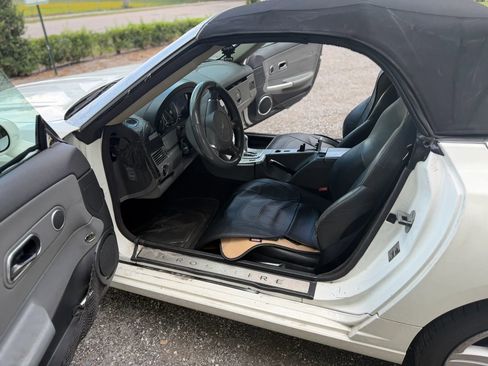 Used 2005 Chrysler Crossfire Limited RWD image 5