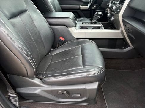 Used 2020 Ford F150 Lariat w/ Equipment Group 502A Luxury AWD/4WD image 19