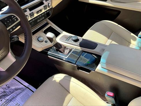 Used 2017 Lexus ES 350 w/ Accessory Package 2 FWD image 12