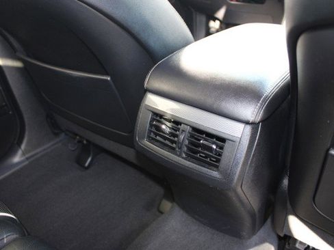 Used 2013 Toyota Venza XLE image 18