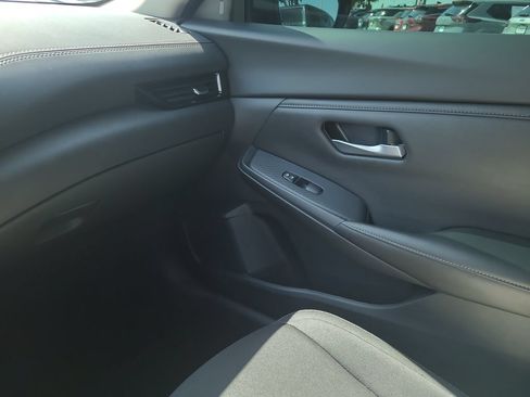 Certified 2025 Nissan Sentra SV w/ All-Weather Package FWD image 18