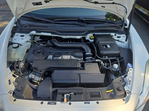 Used 2012 Volvo C70 T5 w/ Climate Pkg FWD image 29