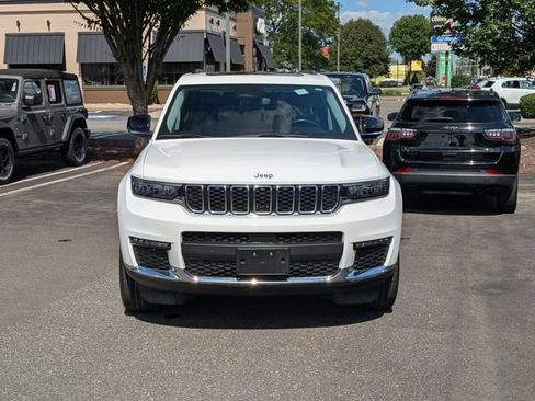 Certified 2022 Jeep Grand Cherokee L Limited AWD/4WD image 8
