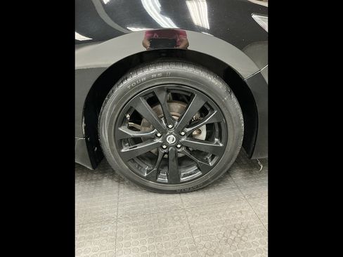 Used 2018 Nissan Altima 2.5 SR w/ SR Midnight Edition FWD image 32