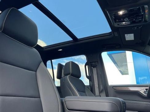 New 2026 GMC Yukon XL Elevation w/ Elevation Premium Package AWD/4WD image 20