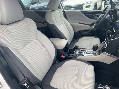 Used 2020 Subaru Forester Premium AWD/4WD image 19