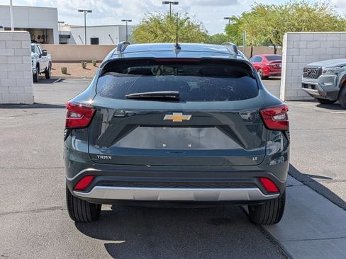 Used 2025 Chevrolet Trax LT image 6