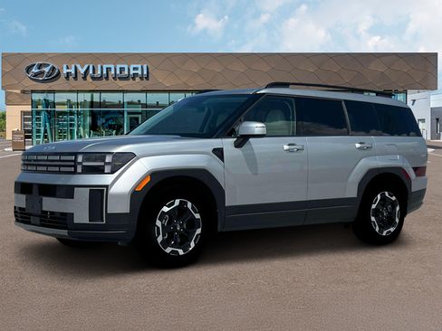 Used 2026 Hyundai Santa Fe SEL FWD image 2