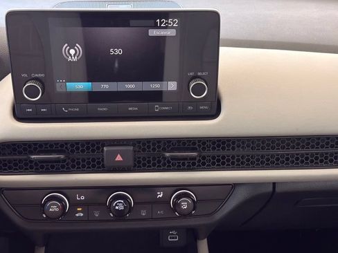 Used 2025 Honda HR-V LX image 21