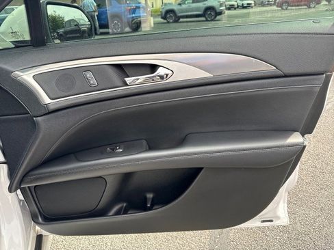 Used 2020 Lincoln MKZ FWD image 28