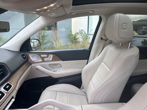 Used 2022 Mercedes-Benz GLE 350 4MATIC w/ Premium Package image 49