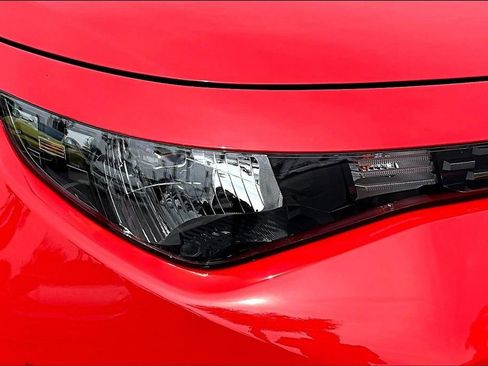 Used 2025 Kia Soul LX w/ LX Technology Package FWD image 28