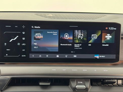 Used 2024 Kia EV9 Land image 26