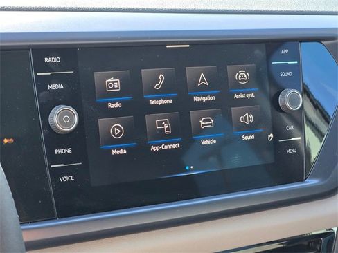 Used 2023 Volkswagen Taos SE image 29