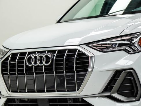 Used 2025 Audi Q3 2.0T Premium AWD/4WD image 2