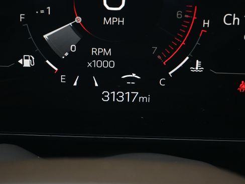 Used 2025 GMC Yukon Elevation w/ Technology Package image 27