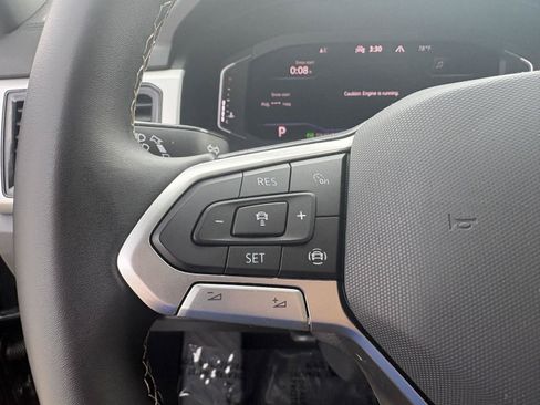 Certified 2023 Volkswagen Atlas Cross Sport SE w/ Panoramic Sunroof Package AWD/4WD image 16