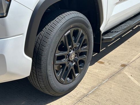 New 2026 Toyota Tundra Limited AWD/4WD image 9