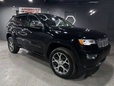 Used 2019 Jeep Grand Cherokee Overland AWD/4WD image 5