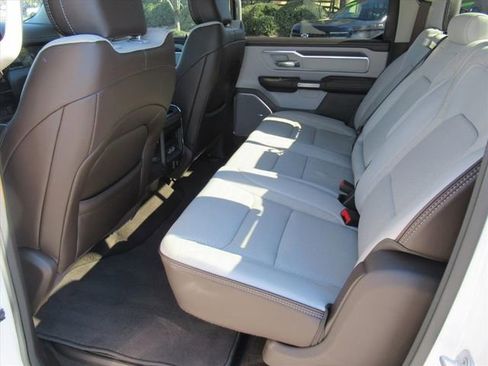 Used 2025 RAM 1500 Laramie image 31