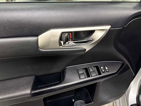 Used 2015 Lexus CT 200h image 15