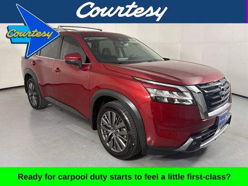 Used 2022 Nissan Pathfinder SL w/ SL Premium Package AWD/4WD image 1