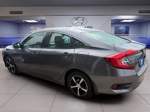Used 2018 Honda Civic LX image 8