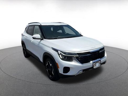 Used 2025 Kia Seltos S FWD image 3