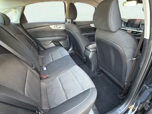 Used 2024 Kia Forte LXS FWD image 27