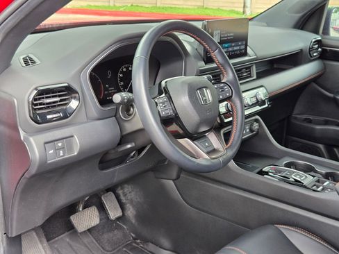 Used 2024 Honda Pilot TrailSport image 12