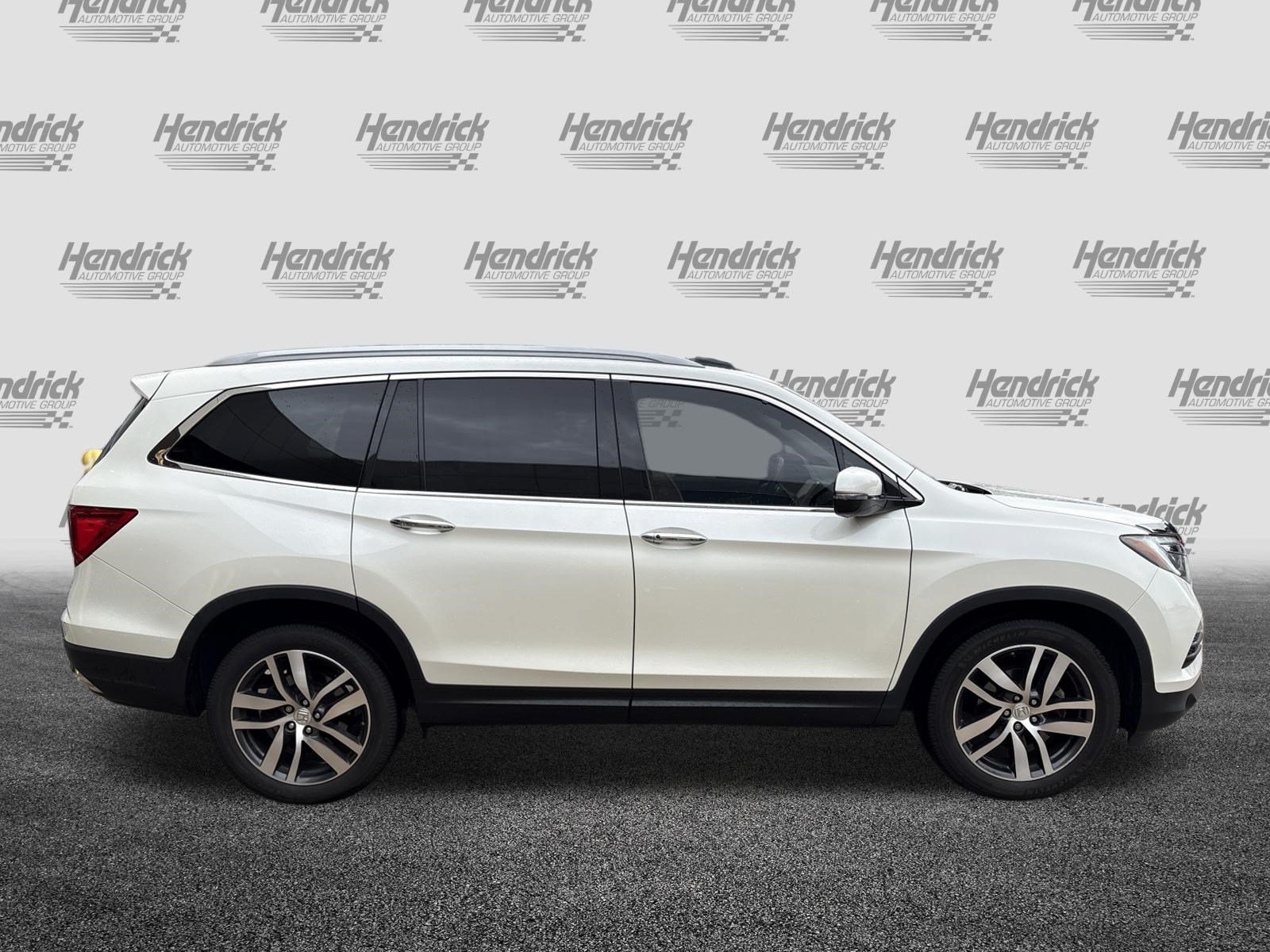 Used 2017 Honda Pilot Elite image 11