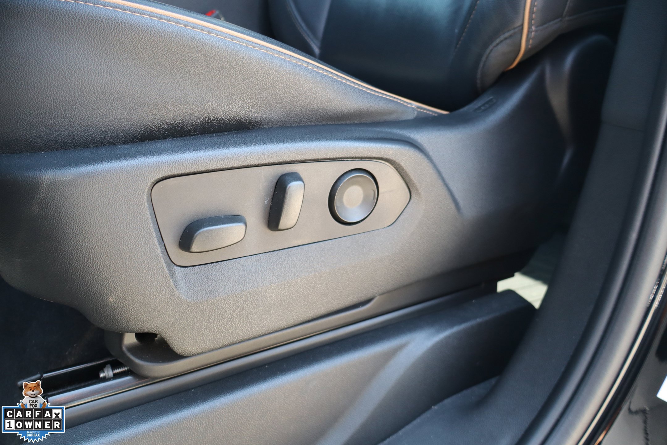 Used 2023 GMC Yukon XL AT4 AWD/4WD image 15