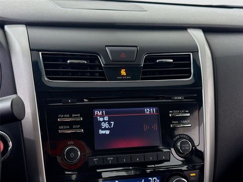 Used 2015 Nissan Altima 2.5 SV image 8