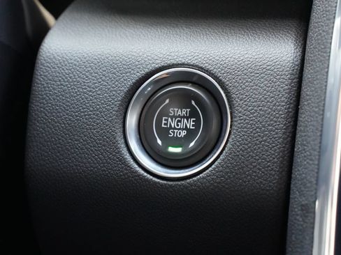 Used 2026 GMC Acadia Elevation w/ Elevation Premium Package FWD image 13