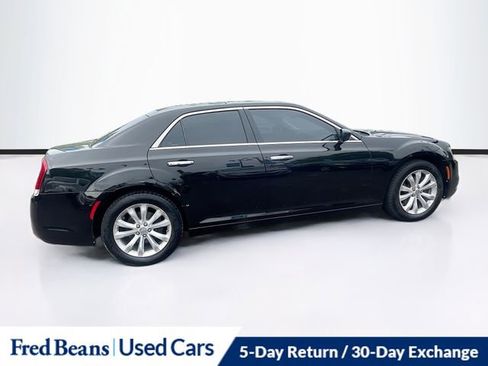 Used 2016 Chrysler 300 C AWD/4WD image 10