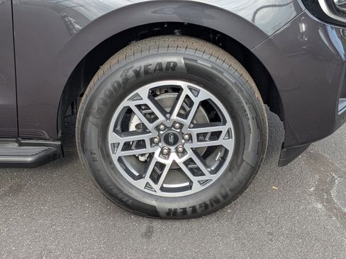 New 2026 Ford Expedition Max Active RWD image 10