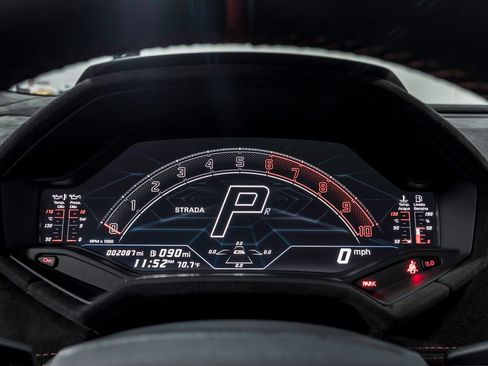 Used 2024 Lamborghini Huracan Tecnica RWD image 15