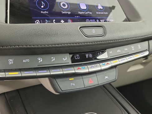 Used 2023 Cadillac XT4 Luxury w/ Driver Awareness Package FWD image 29