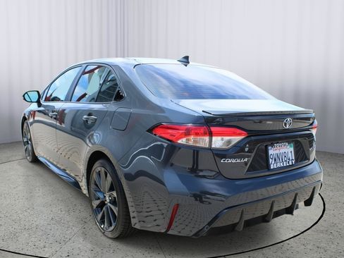 Used 2024 Toyota Corolla SE w/ SE Premium Package FWD image 6