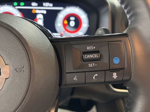 Used 2021 Nissan Rogue Platinum AWD/4WD image 16