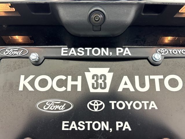 Used 2023 Ford Explorer XLT AWD/4WD image 20