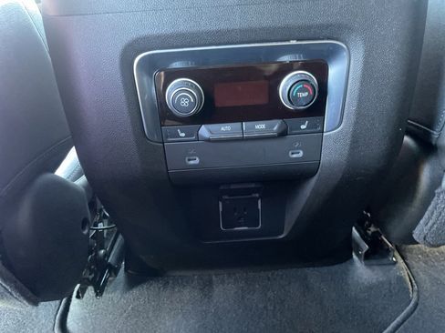 Used 2021 Chevrolet Tahoe Z71 w/ Z71 Off-Road Package image 50