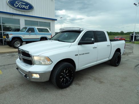 Used 2012 RAM 1500 Classic SLT w/ Protection Group AWD/4WD image 4