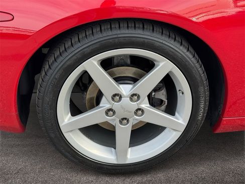 Used 2005 Chevrolet Corvette Coupe w/ Preferred Equipment Group image 8